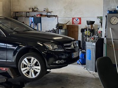Banner 2 bilværksted, autoværksted, værskted, bilmekaniker, mekaniker, automekaniker, bilreparation